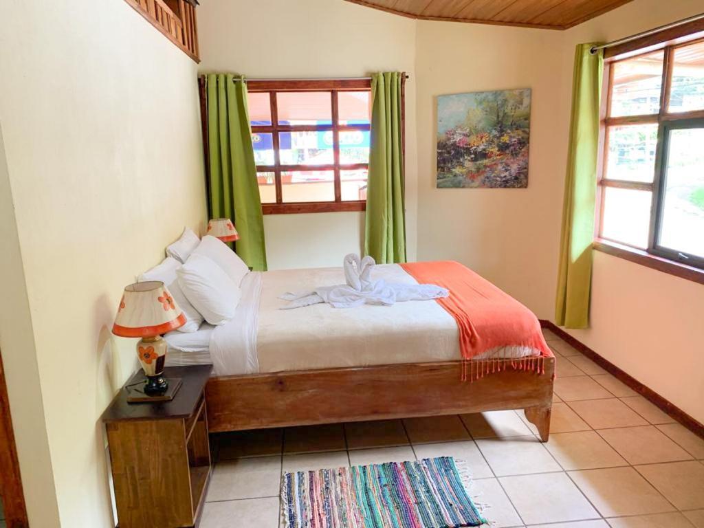 Hotel Casa Madonna Monteverde Buitenkant foto