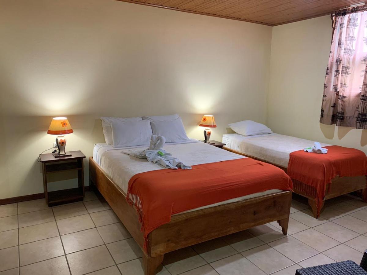 Hotel Casa Madonna Monteverde Buitenkant foto